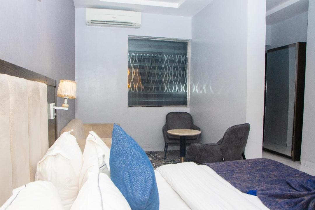 Perfecto La Villa Hotel And Suites 라고스 외부 사진