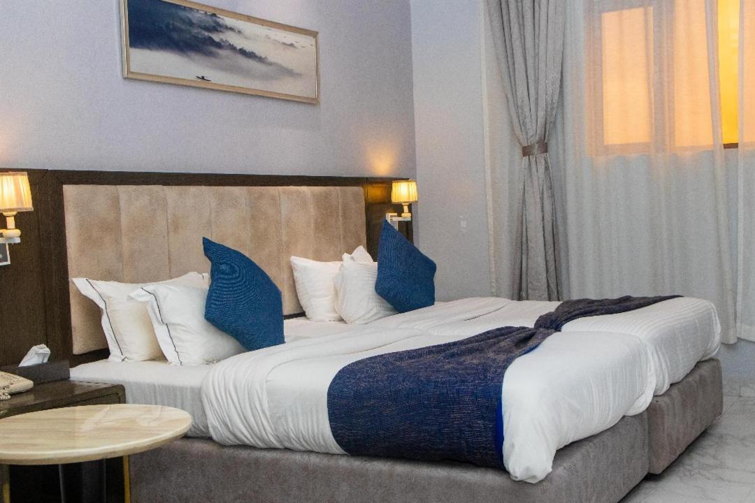 Perfecto La Villa Hotel And Suites 라고스 외부 사진