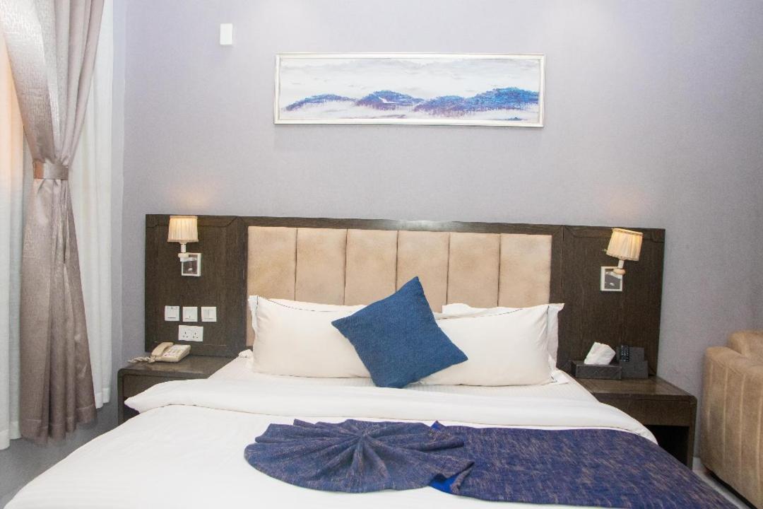 Perfecto La Villa Hotel And Suites 라고스 외부 사진