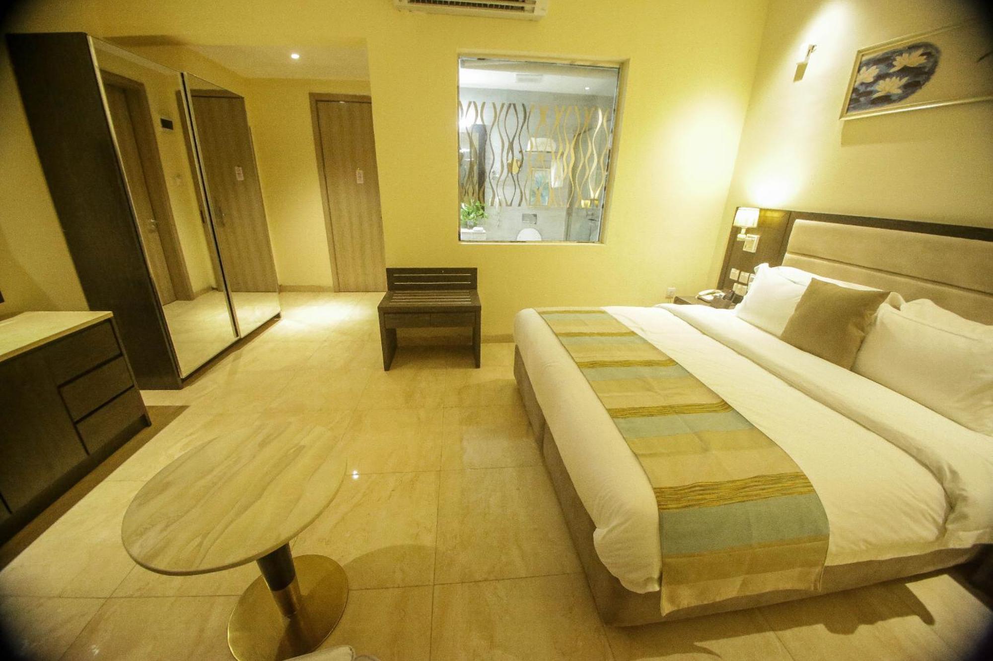 Perfecto La Villa Hotel And Suites 라고스 외부 사진