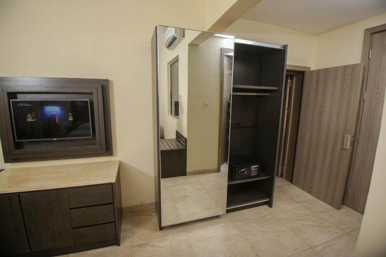 Perfecto La Villa Hotel And Suites 라고스 외부 사진